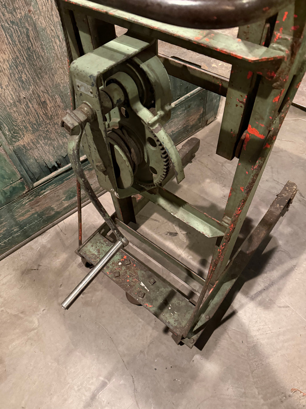 Vintage Lift Table