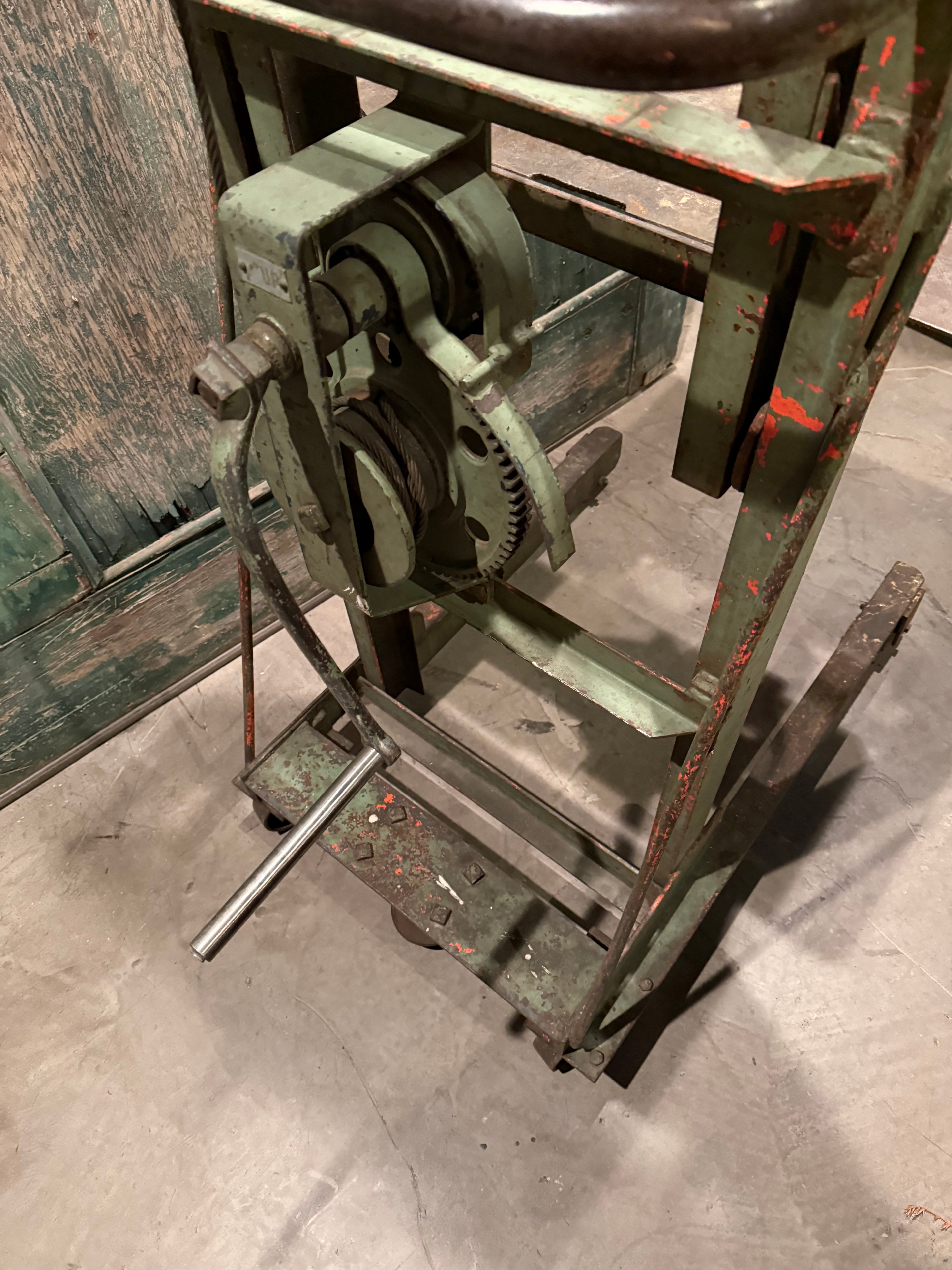Vintage Lift Table